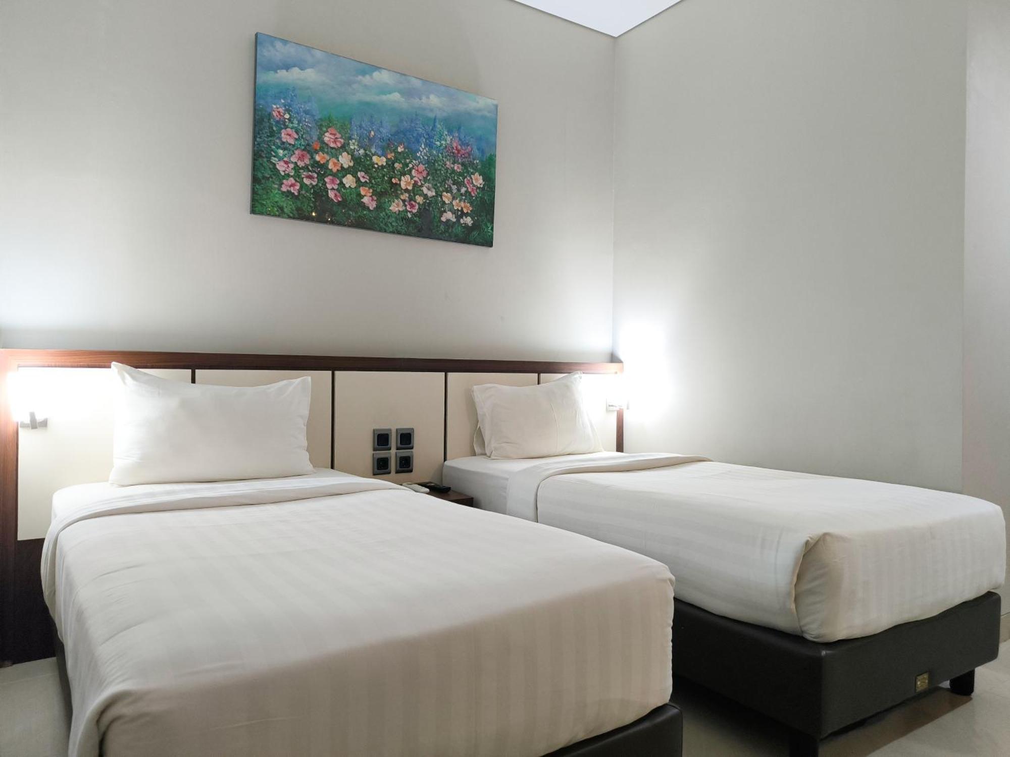 Rylich Panorama Hotel Sorong Room photo
