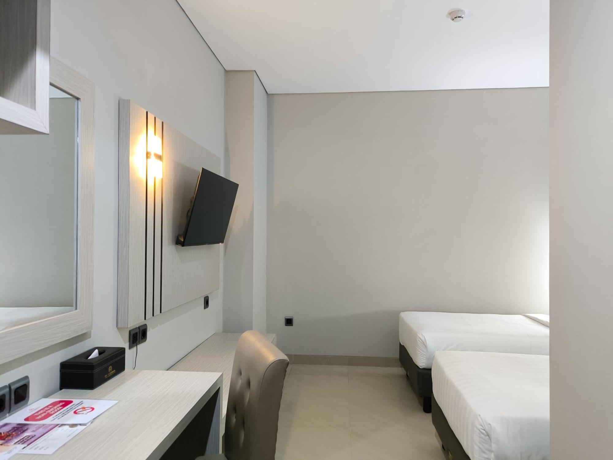 Rylich Panorama Hotel Sorong Room photo